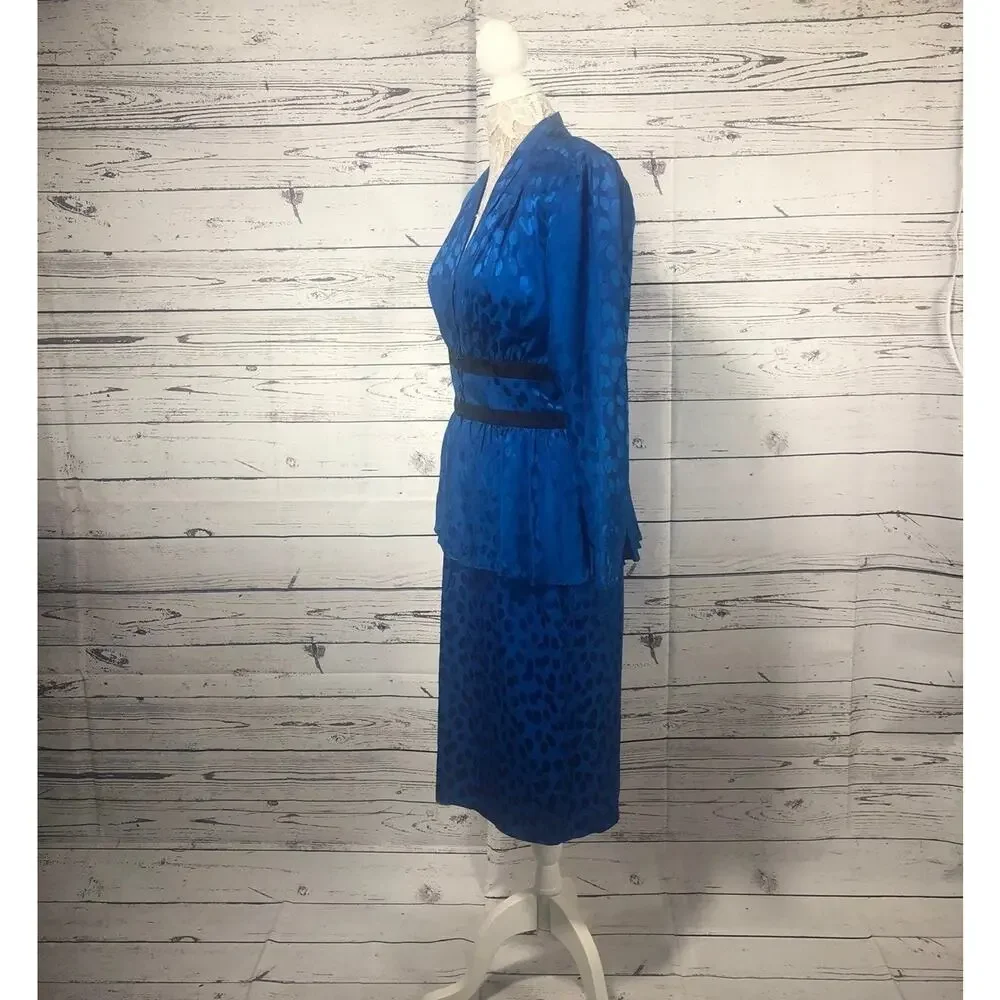 Vintage silk studio